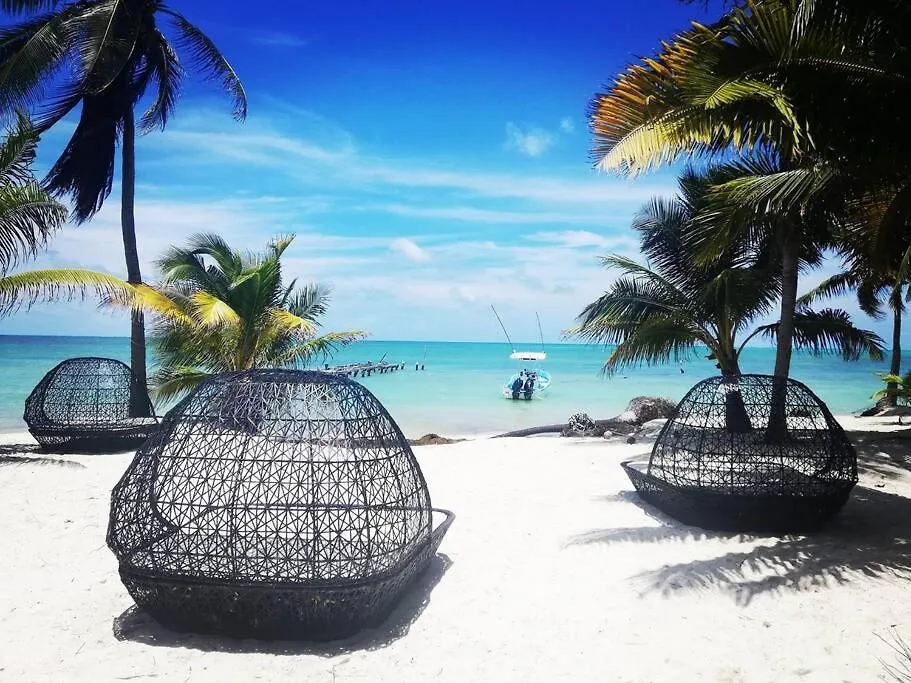 Grand Titanic, Boat House Apartment Punta Allen